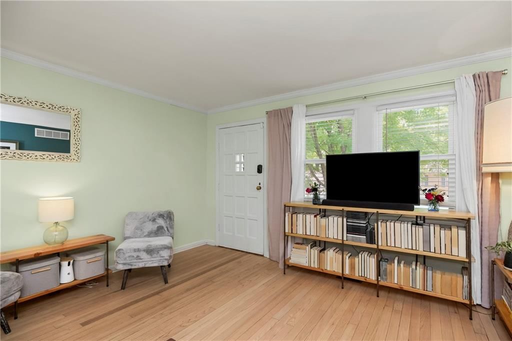 8001 Mercier Street — photo 6