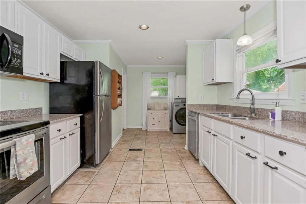 8001 Mercier Street — photo 9
