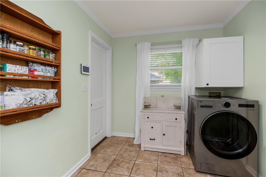 8001 Mercier Street — photo 15