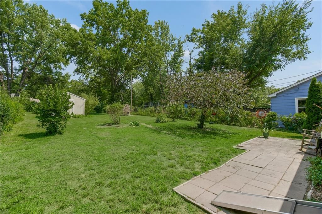 8001 Mercier Street — photo 22