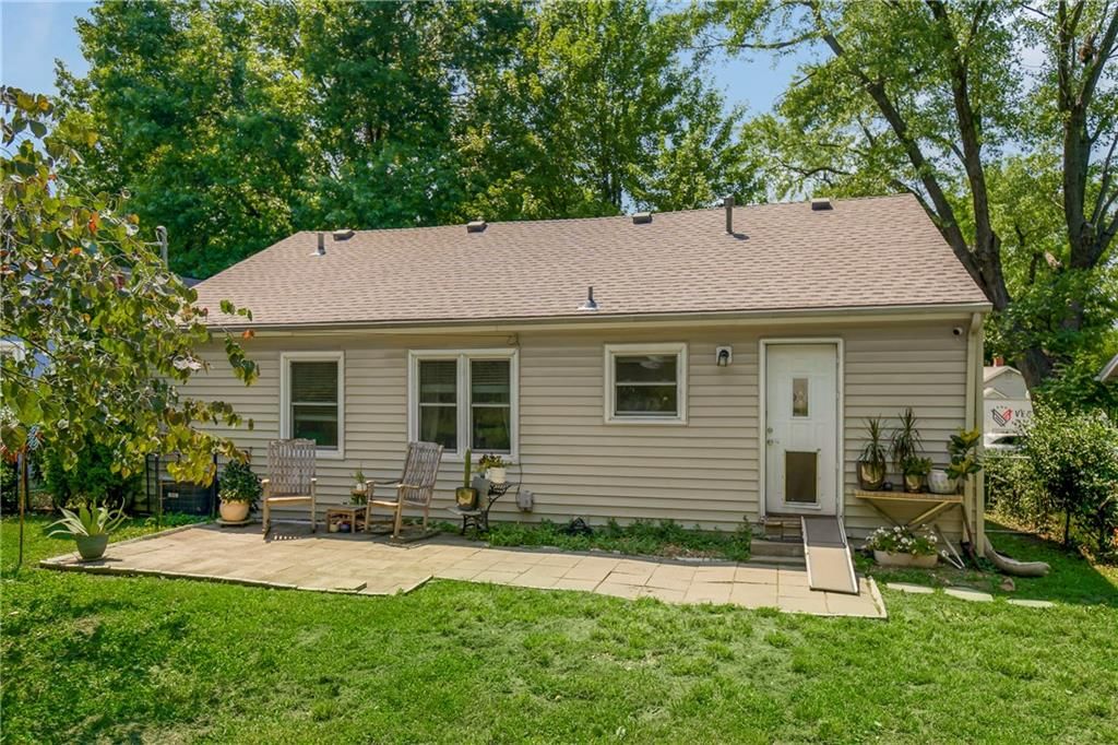 8001 Mercier Street — photo 25