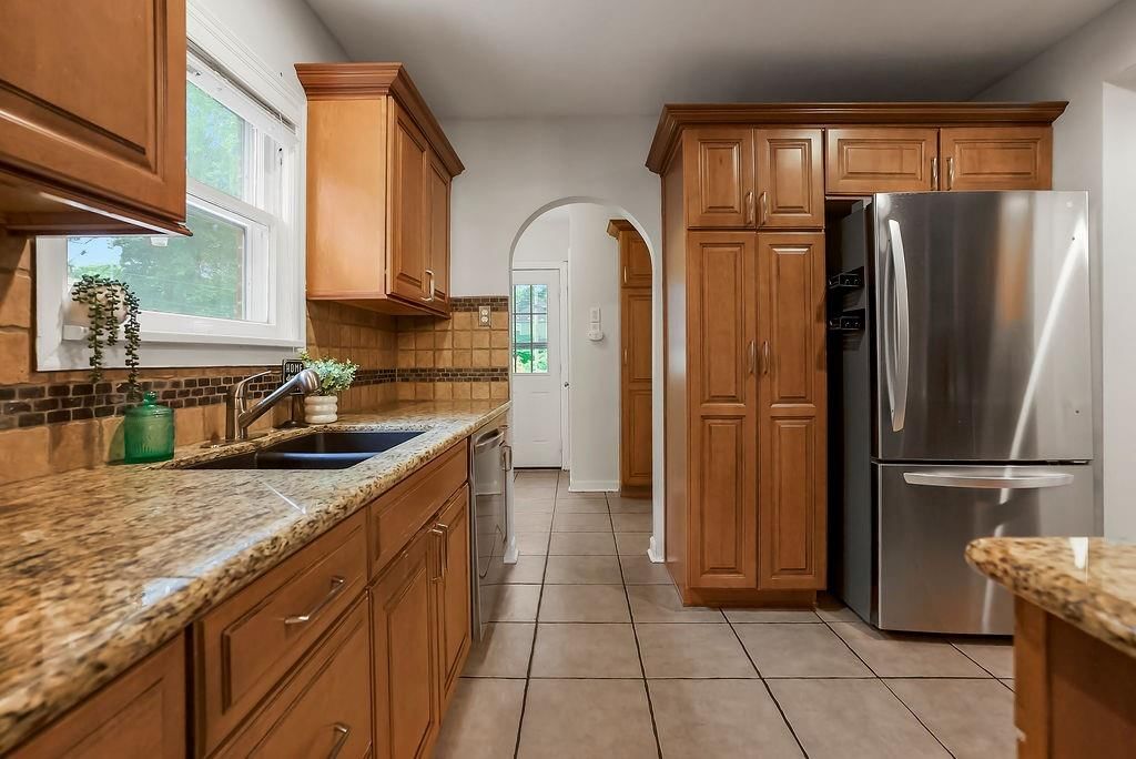 420 E 74th Street — photo 10