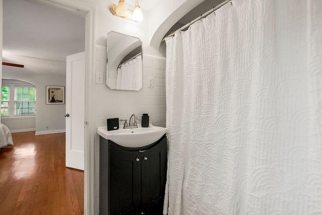420 E 74th Street — photo 24