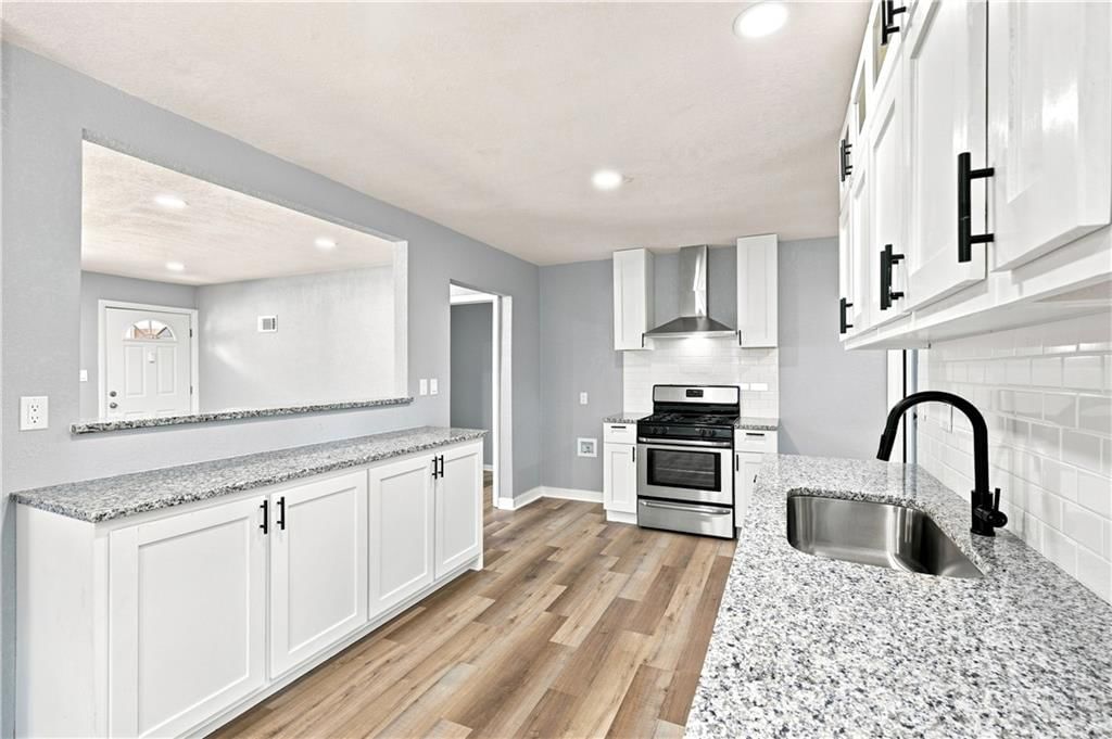 1347 S Hocker Avenue — photo 16
