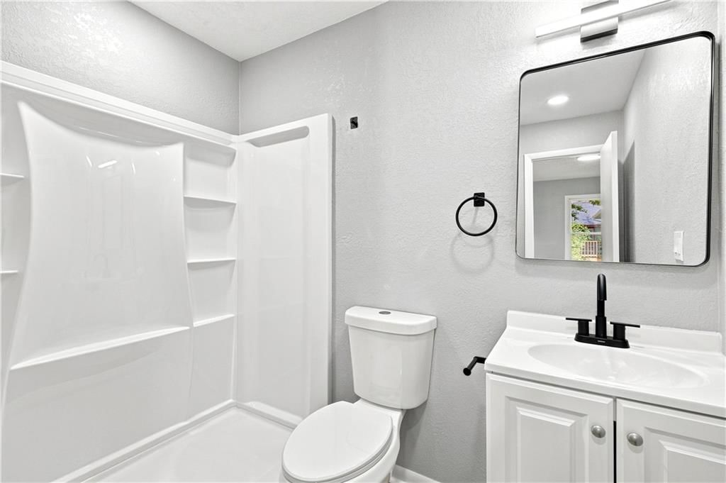 1347 S Hocker Avenue — photo 19