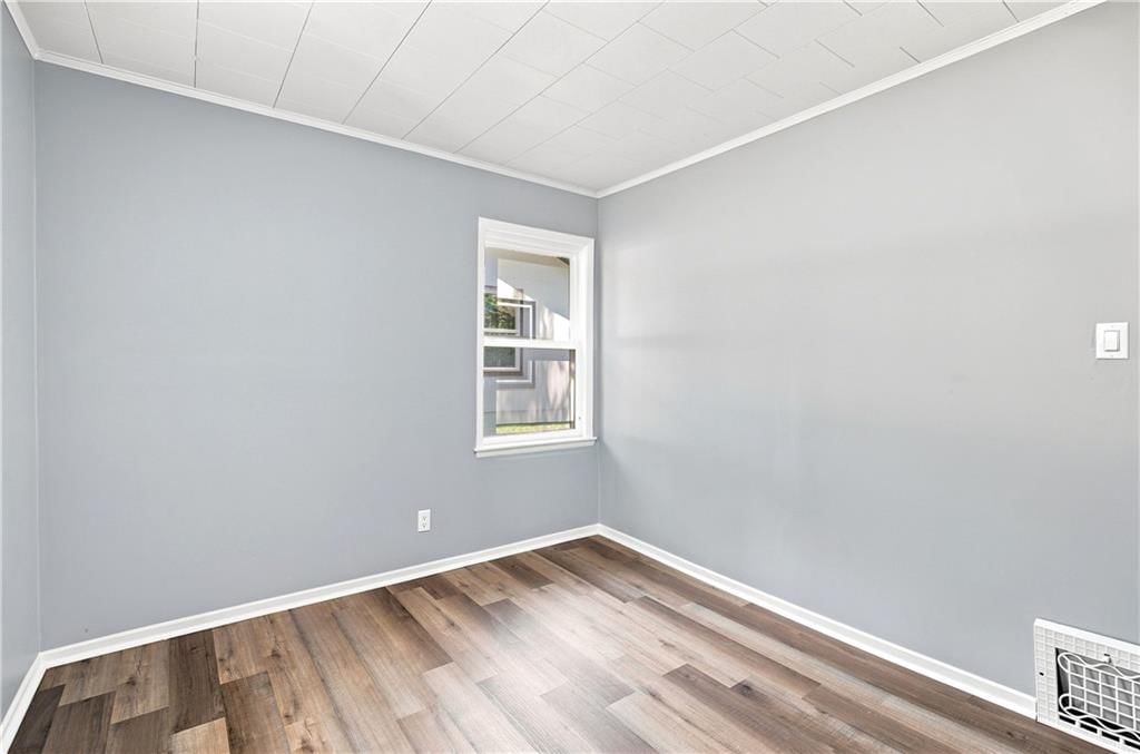 1347 S Hocker Avenue — photo 21