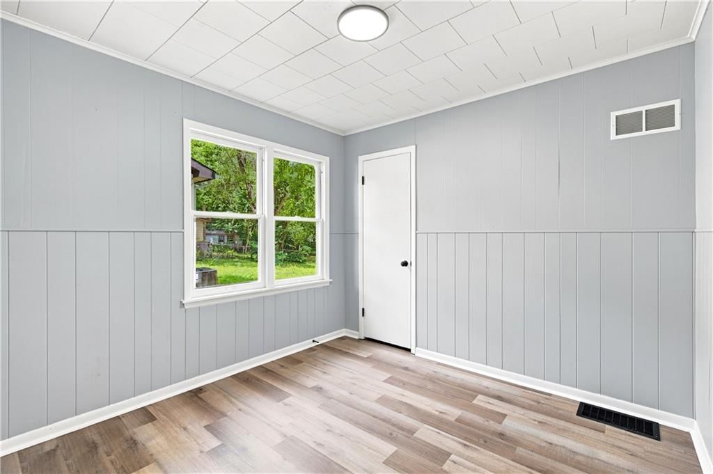 1347 S Hocker Avenue — photo 22