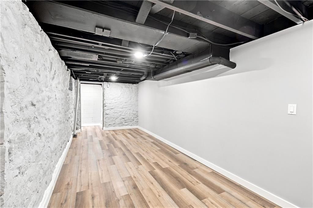 1347 S Hocker Avenue — photo 27