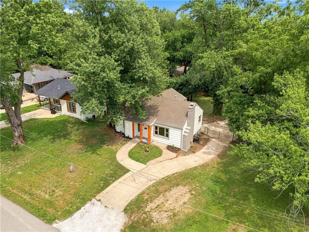 1347 S Hocker Avenue — photo 39