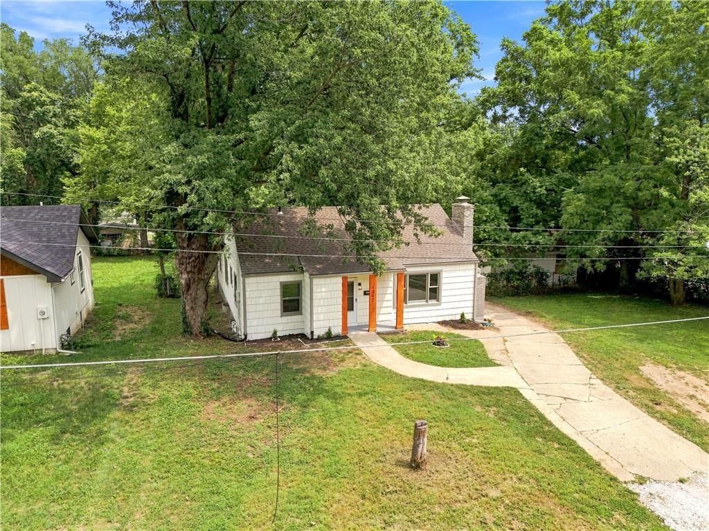 1347 S Hocker Avenue — photo 40