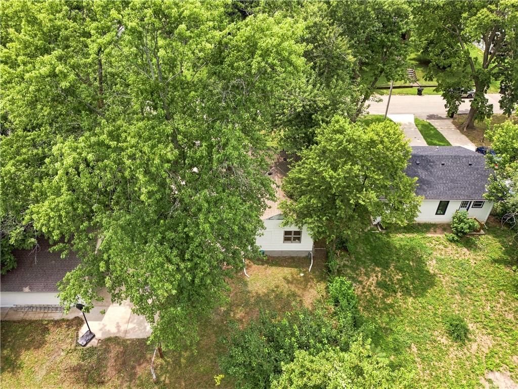 1347 S Hocker Avenue — photo 42
