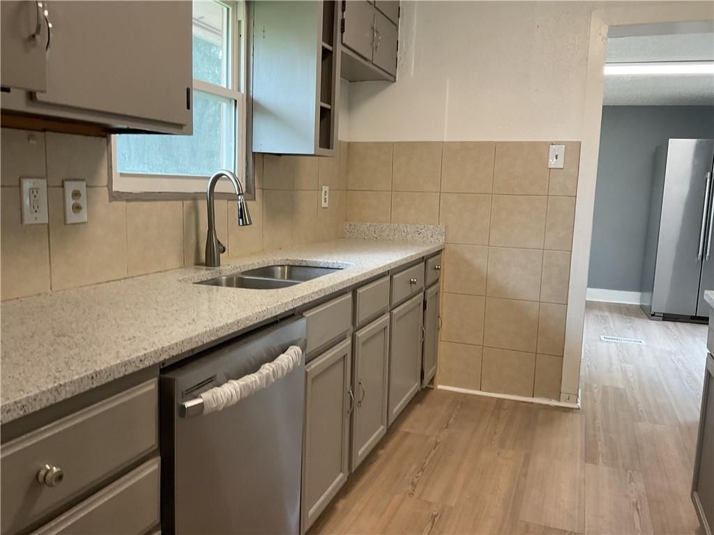 4430 Montgall Avenue — photo 8