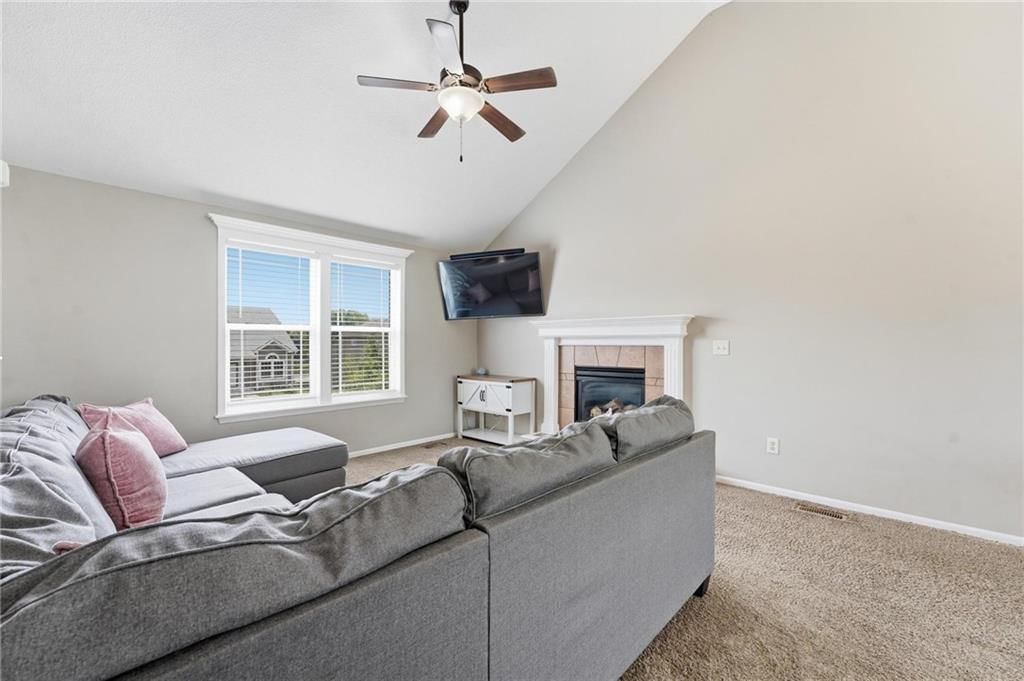 10220 N Lewis Avenue — photo 10
