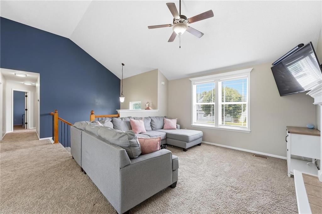 10220 N Lewis Avenue — photo 11