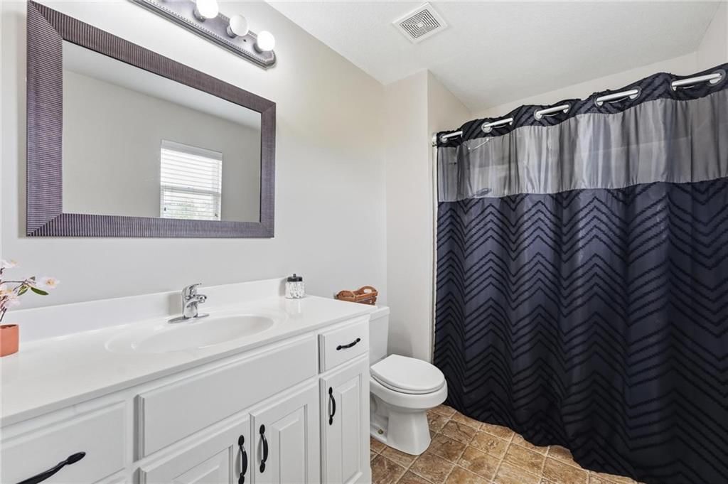 10220 N Lewis Avenue — photo 15