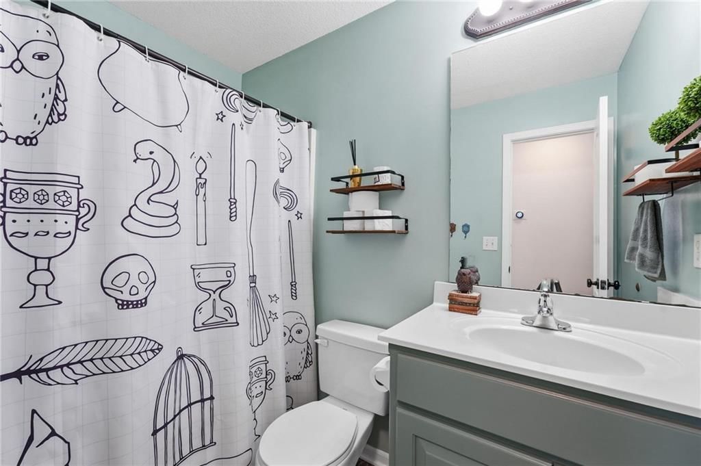 10220 N Lewis Avenue — photo 17
