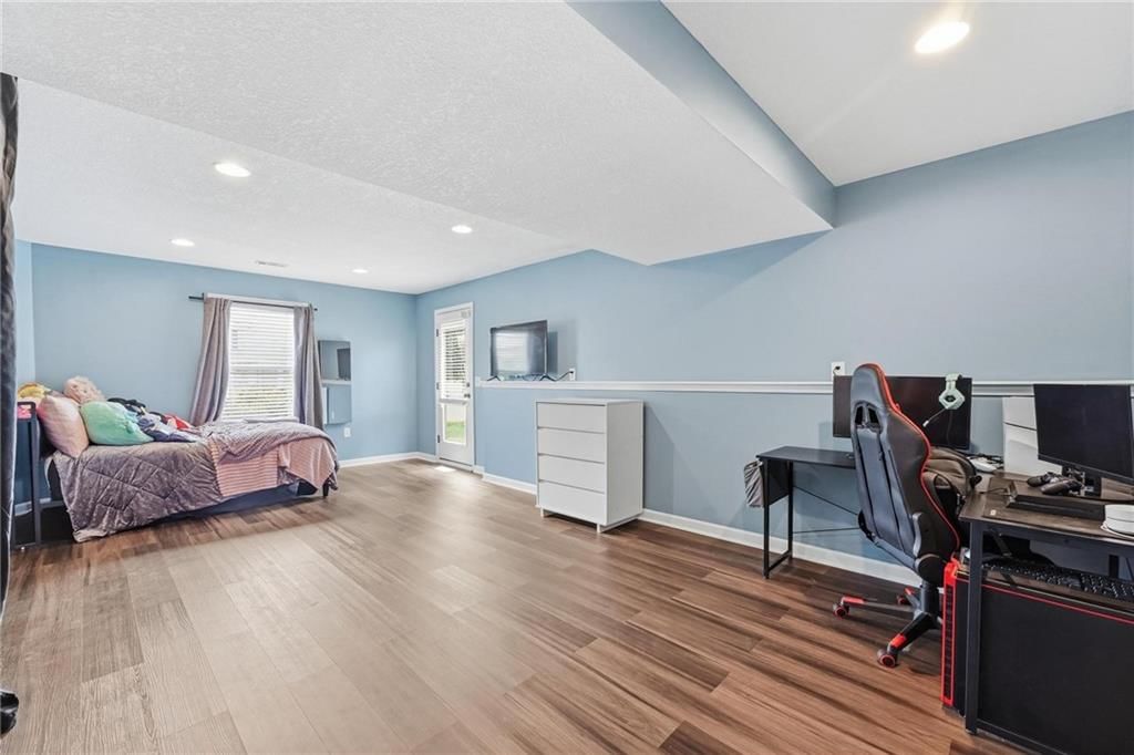 10220 N Lewis Avenue — photo 25