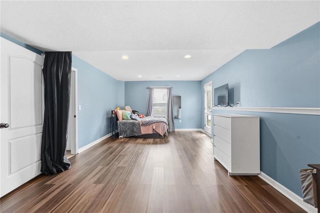 10220 N Lewis Avenue — photo 26