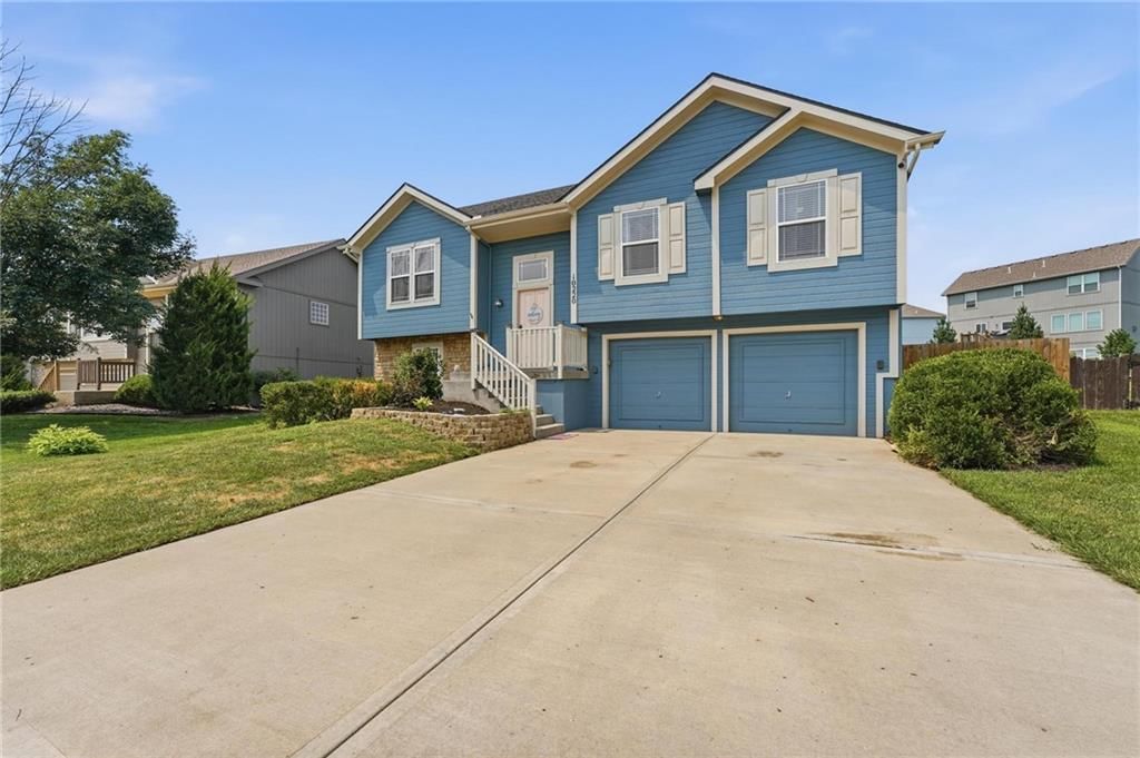10220 N Lewis Avenue — photo 32