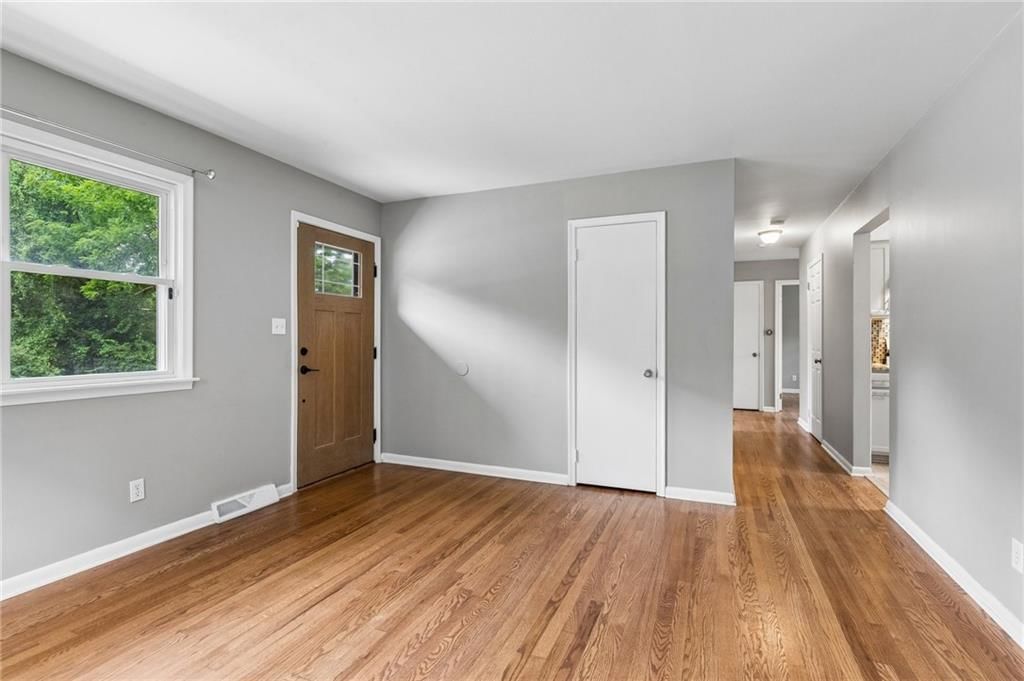 2030 NW 50th Street — photo 3