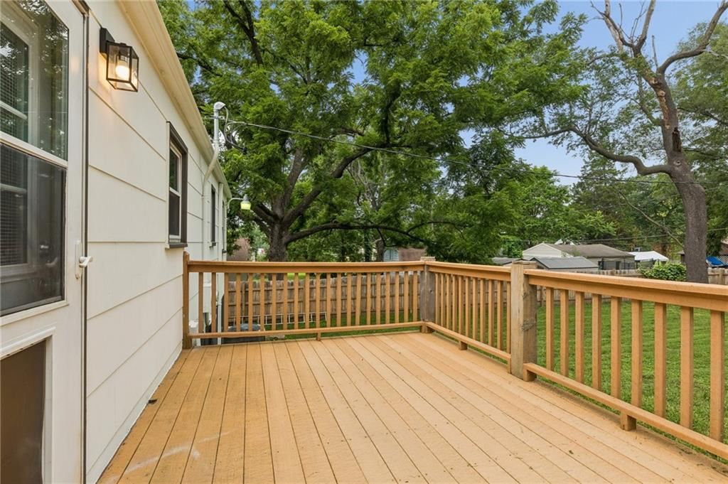 2030 NW 50th Street — photo 27