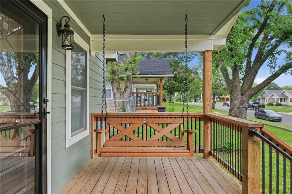 1118 Pacific Avenue — photo 5