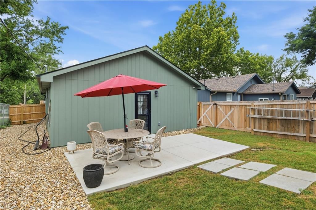 1118 Pacific Avenue — photo 30