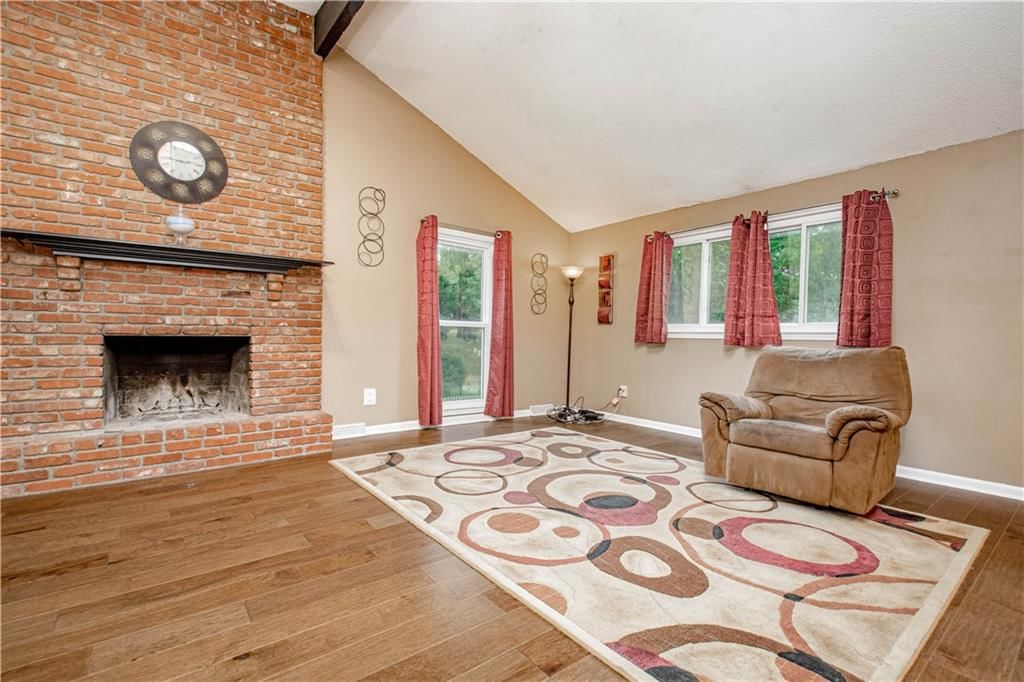205 NE Noeleen Lane — photo 9