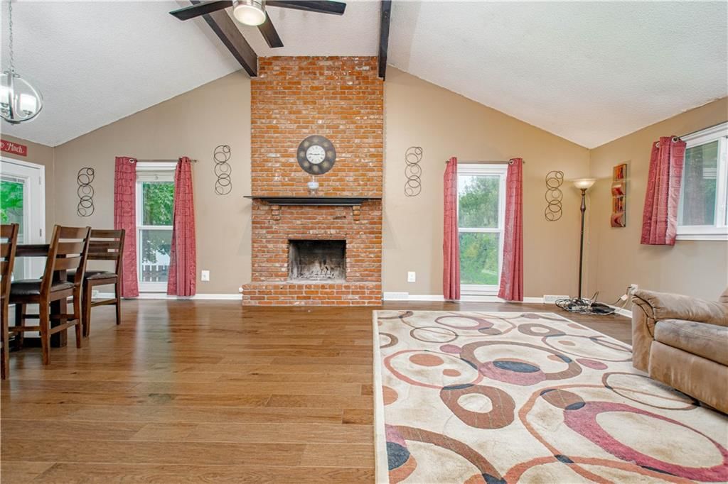205 NE Noeleen Lane — photo 10