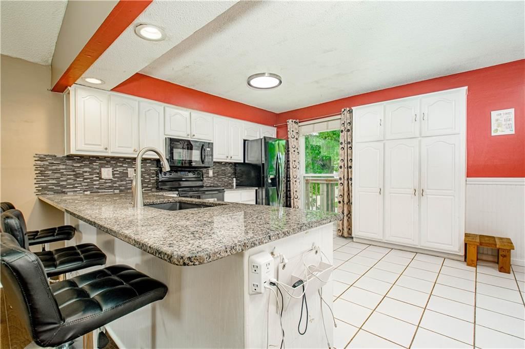 205 NE Noeleen Lane — photo 14