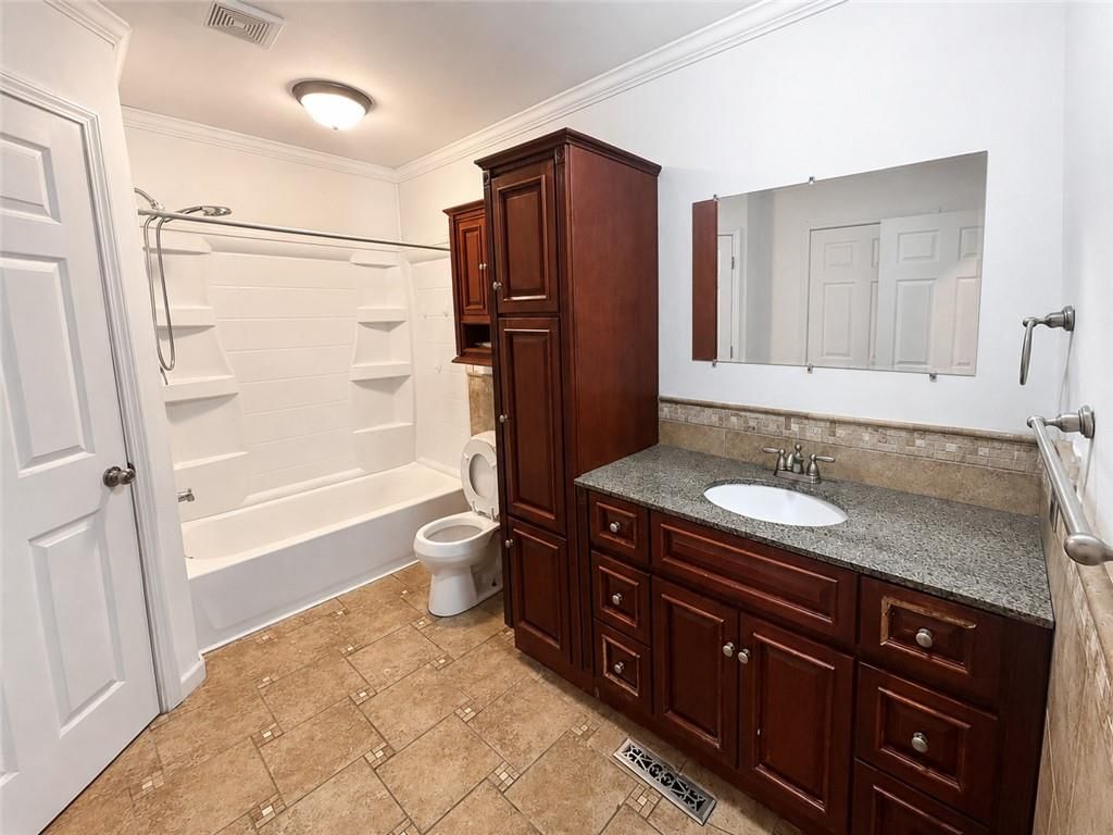 112 Sharon Lane — photo 14