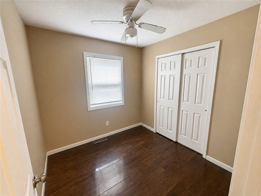 112 Sharon Lane — photo 16