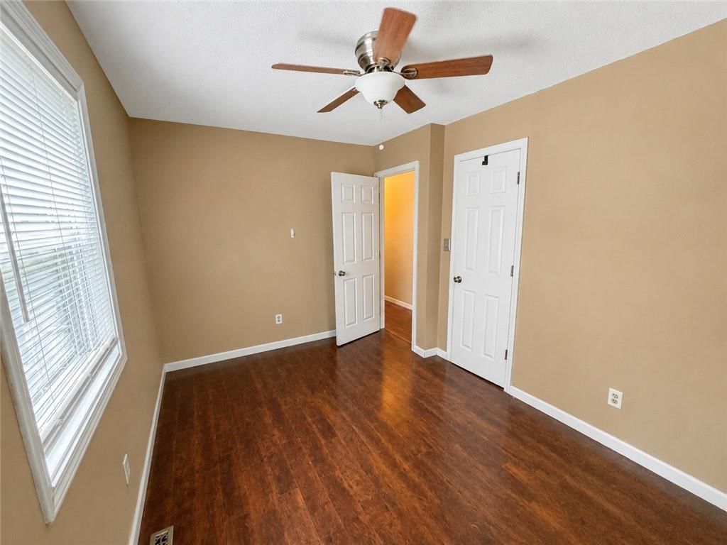 112 Sharon Lane — photo 17