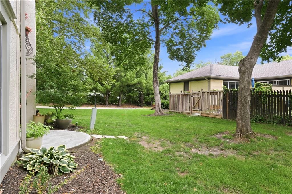 6728 W 109th Street — photo 20