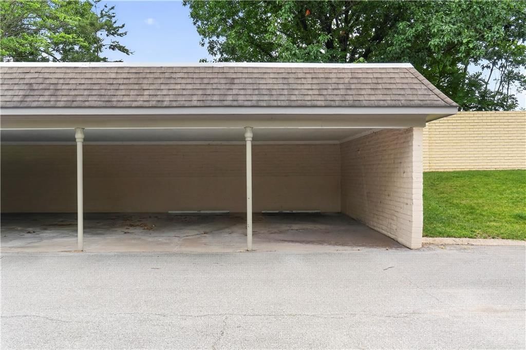6728 W 109th Street — photo 21