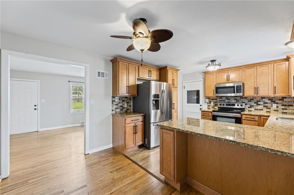6133 Floyd Street — photo 8