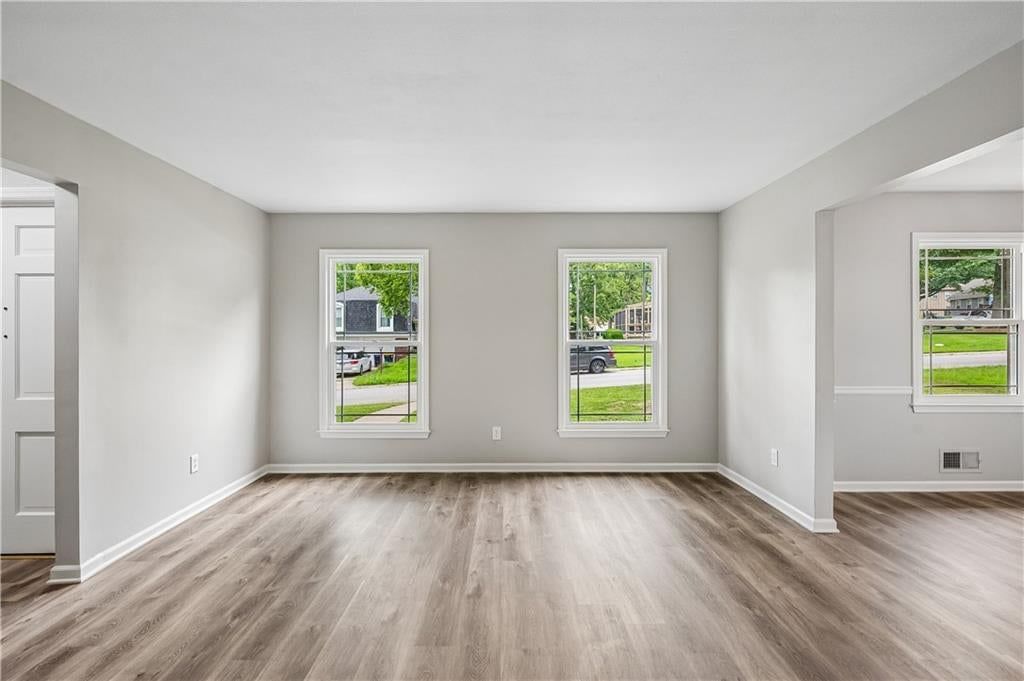 1313 E 98th Terrace — photo 5