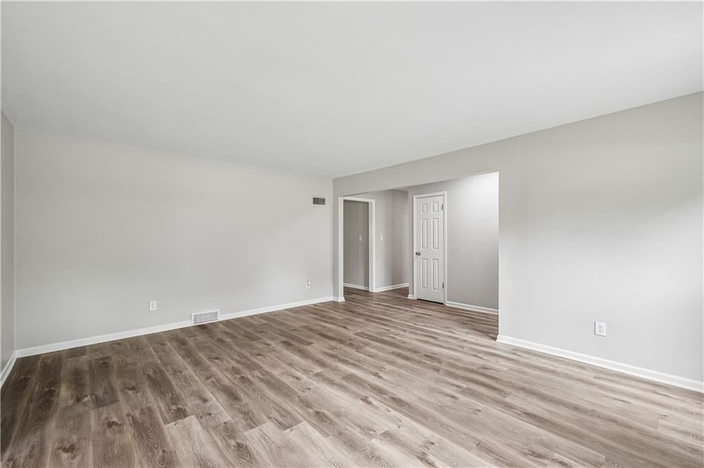 1313 E 98th Terrace — photo 6