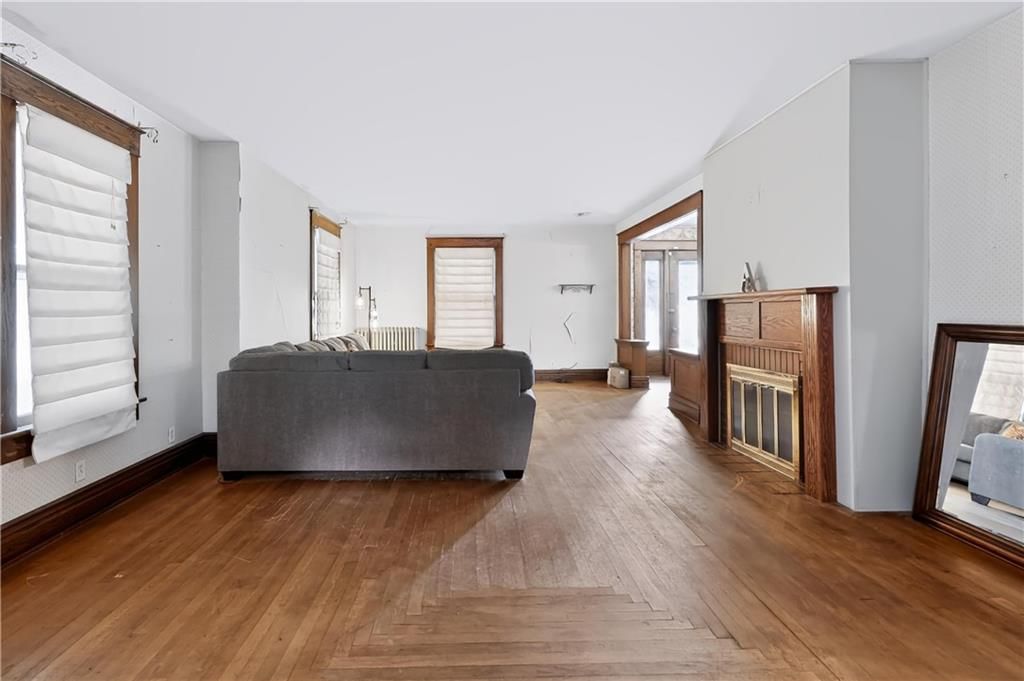 301 W Pine Street — photo 8