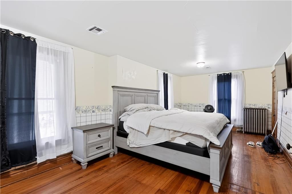 301 W Pine Street — photo 27