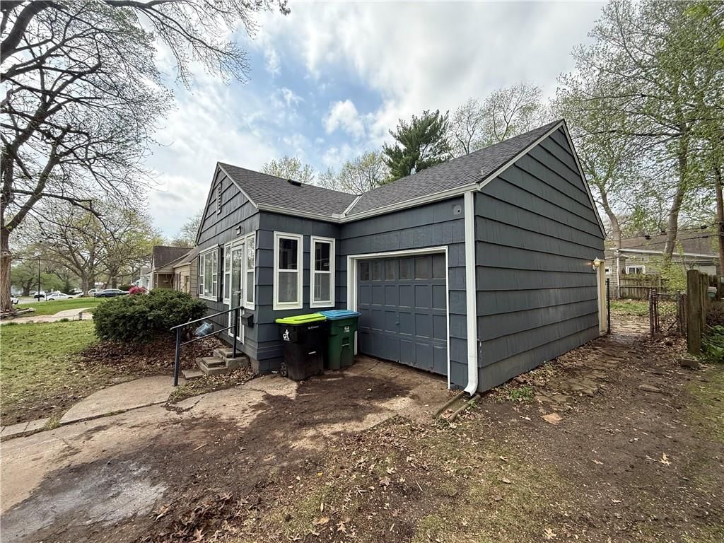 5410 Briar Street — photo 17
