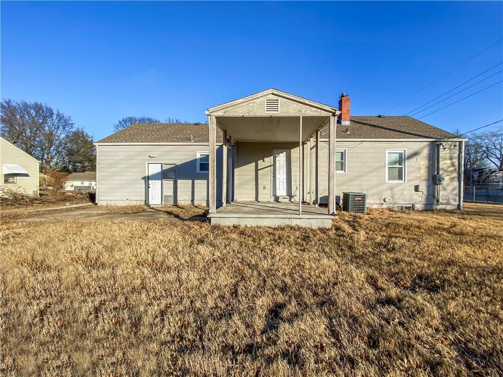 11426 Applewood Drive — photo 17