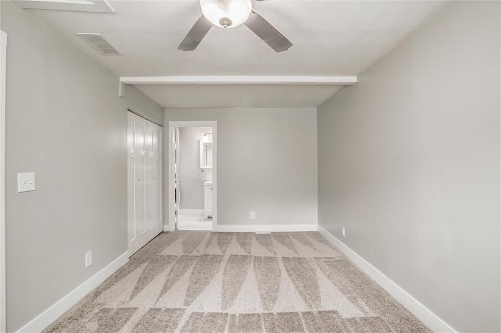 4552 N Locust Street — photo 10