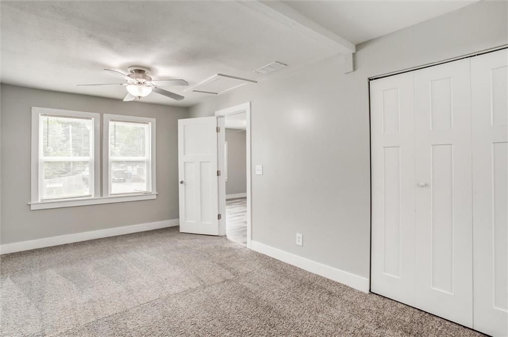 4552 N Locust Street — photo 11