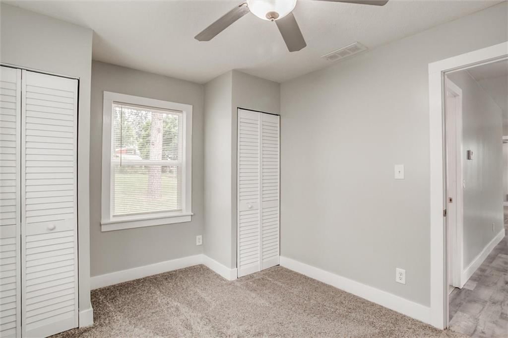 4552 N Locust Street — photo 18