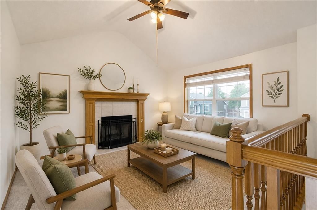 208 Hampton Drive — photo 3