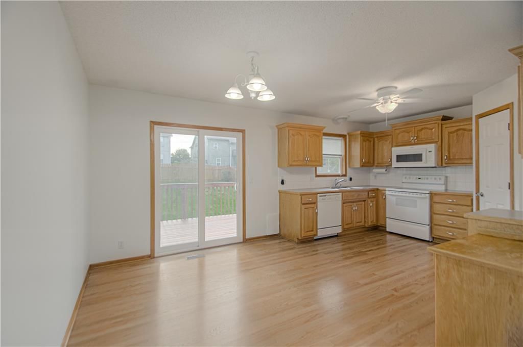 208 Hampton Drive — photo 6