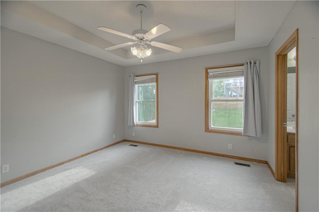 208 Hampton Drive — photo 9