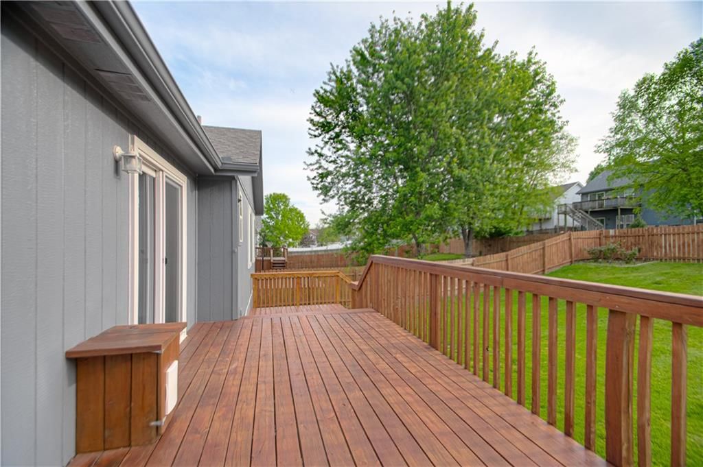 208 Hampton Drive — photo 20
