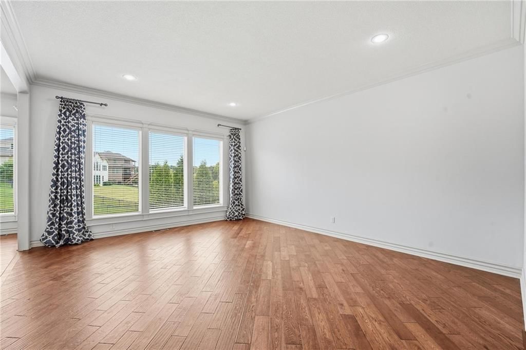 324 NW Thoreau Circle — photo 10